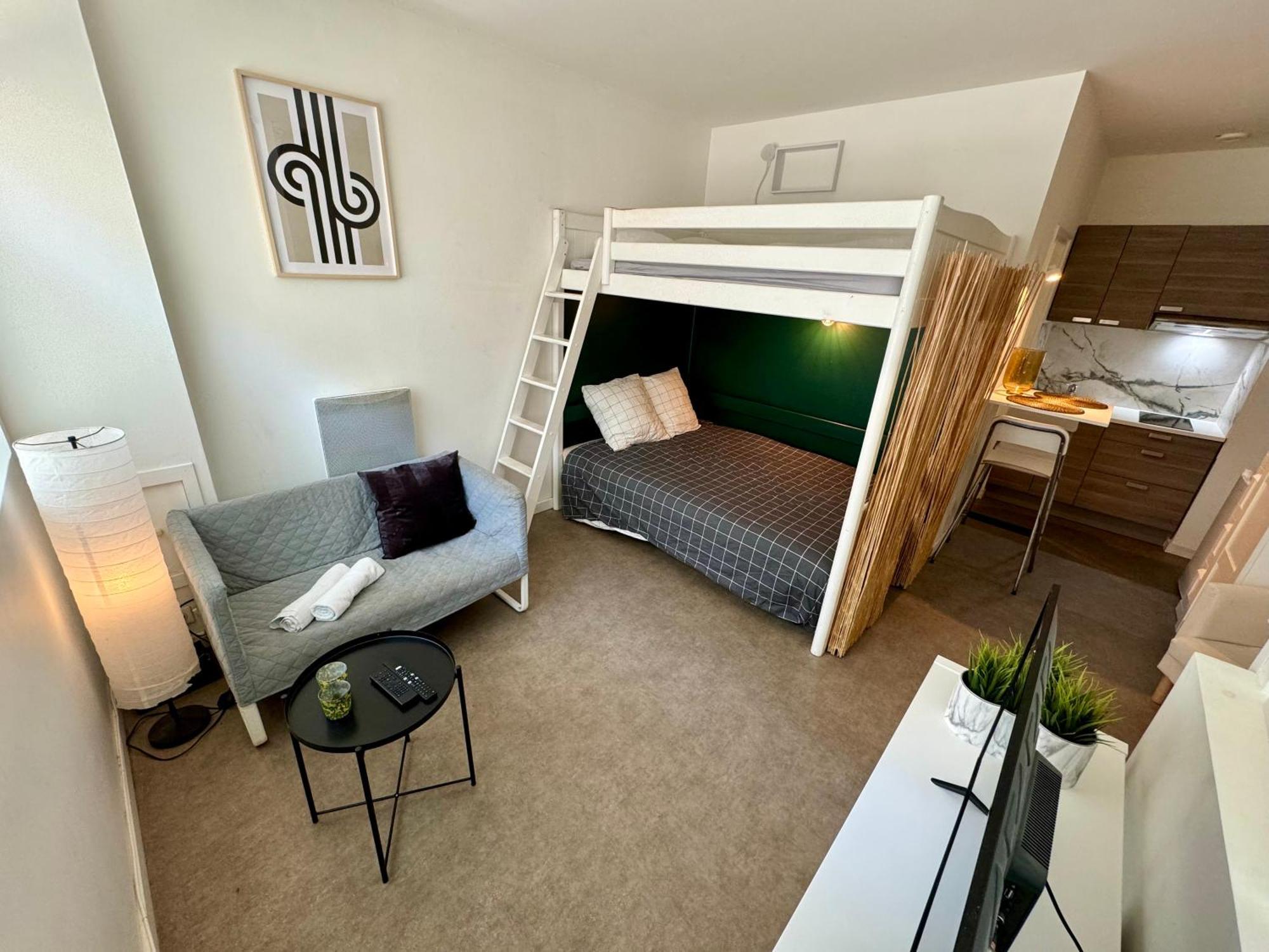 Suite Noya Villeurbanne Exterior photo