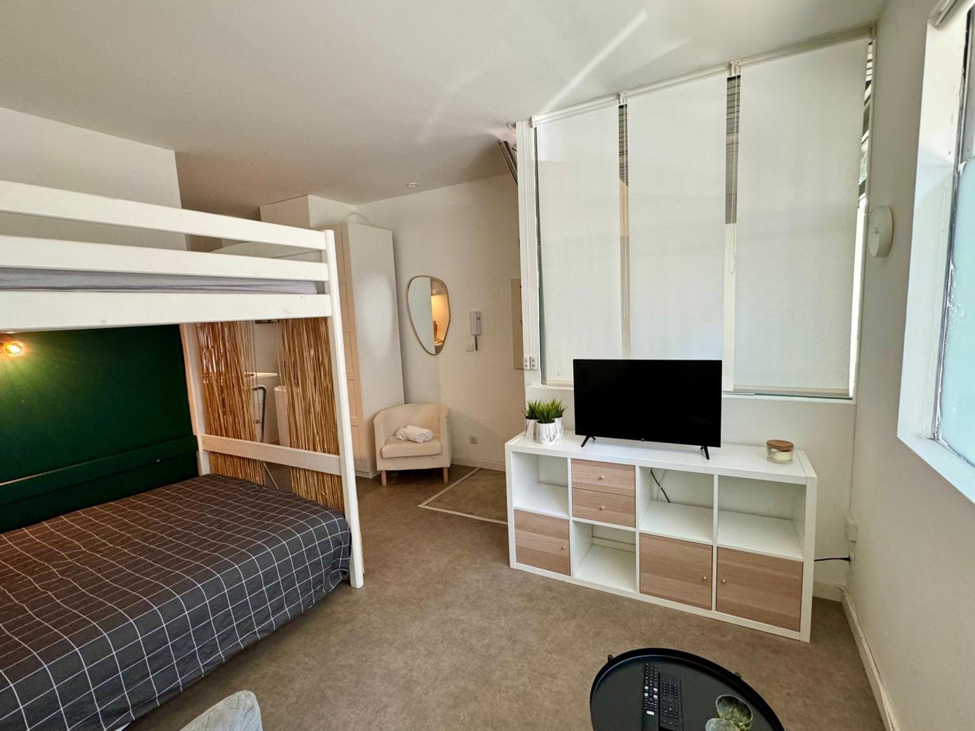 Suite Noya Villeurbanne Exterior photo